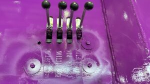 Control levers(rear lifting,restriction,center pin,front lifting)