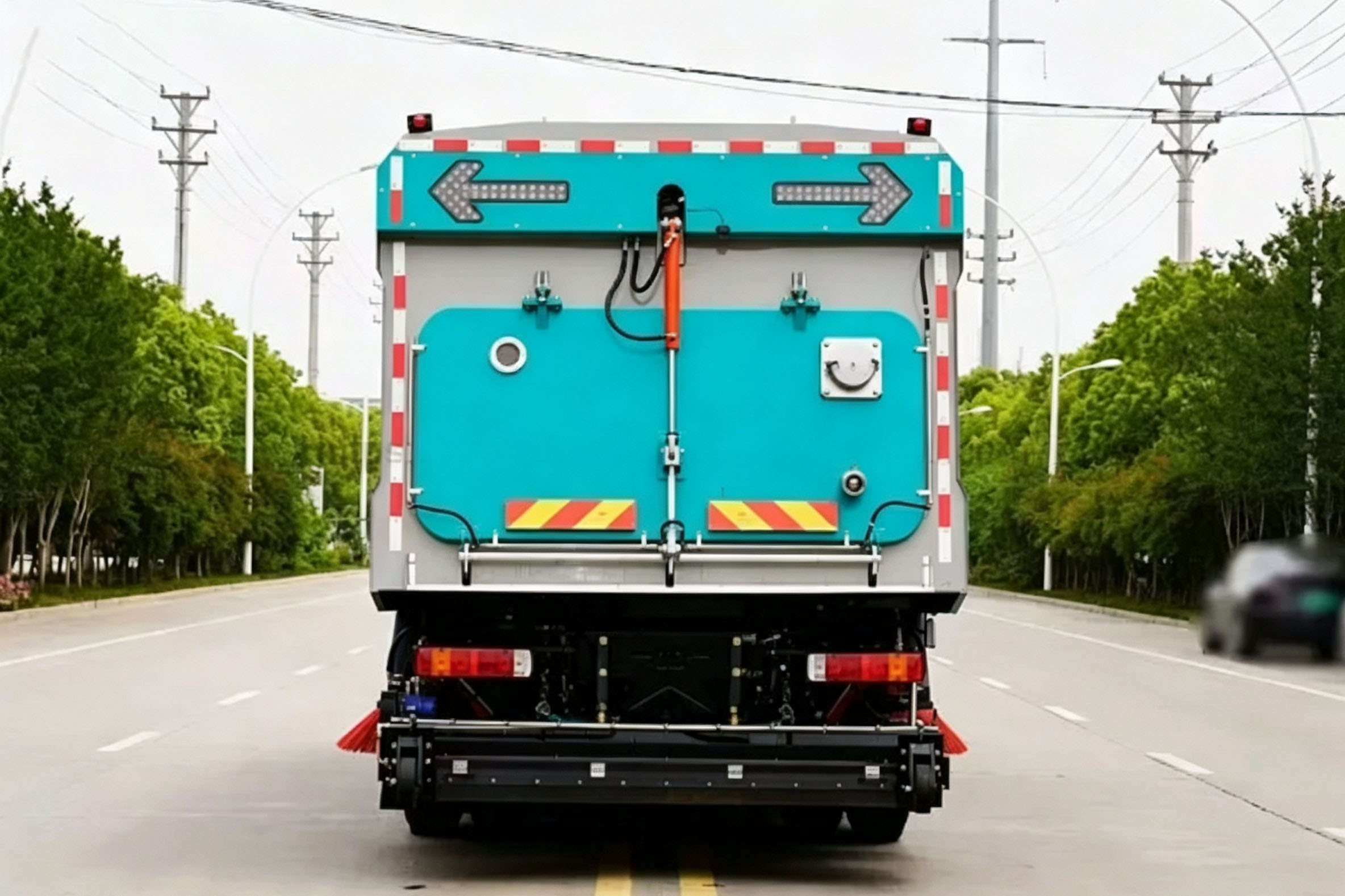 Foton 6 CBM Washing Sweeping Truck - Image 4