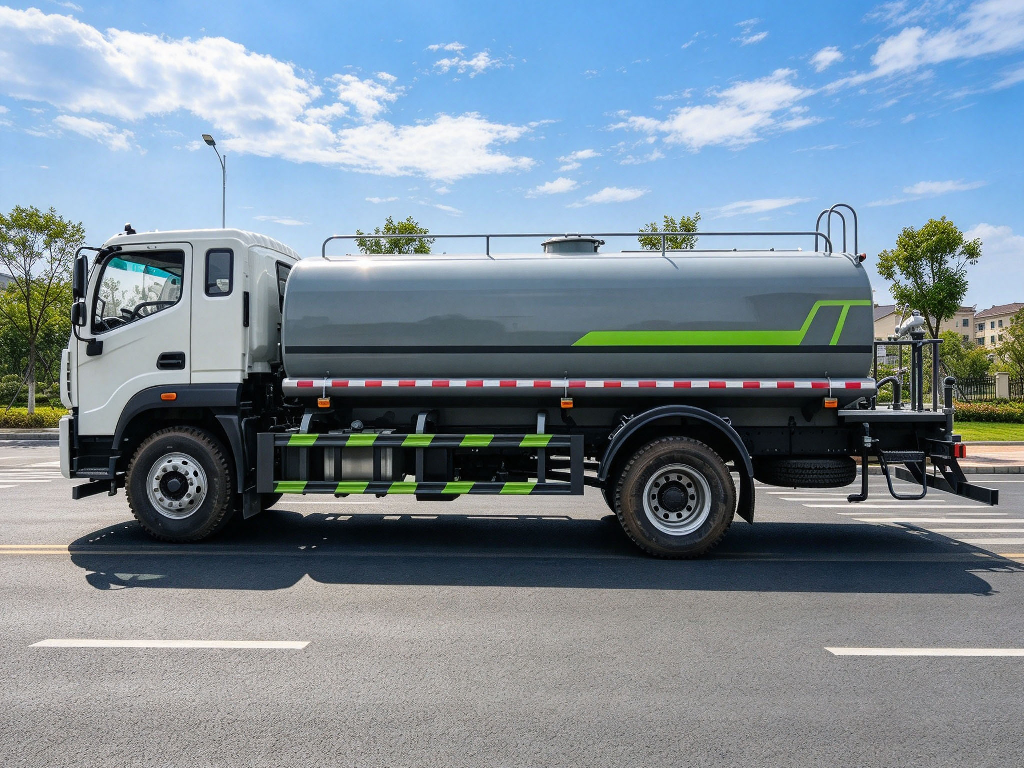Foton 15CBM Water Sprinkler Truck - Image 3